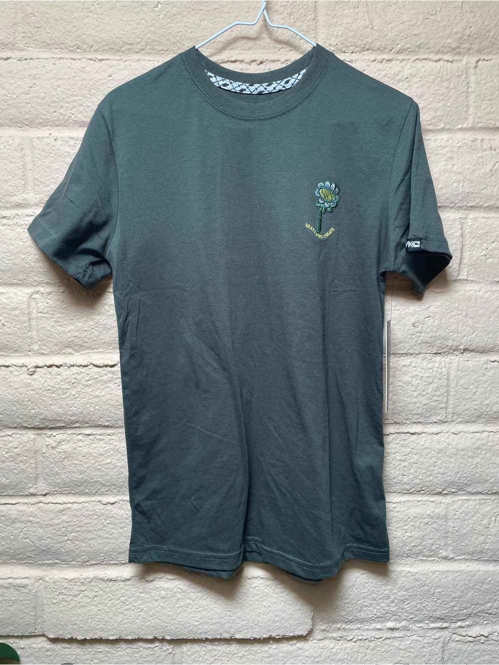 Tony Hawk New Green Graphic Crewneck T-Shirt with Small Floral Motif